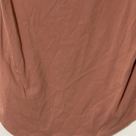 Abercrombie tee 🖤 - Picture 7 of 7